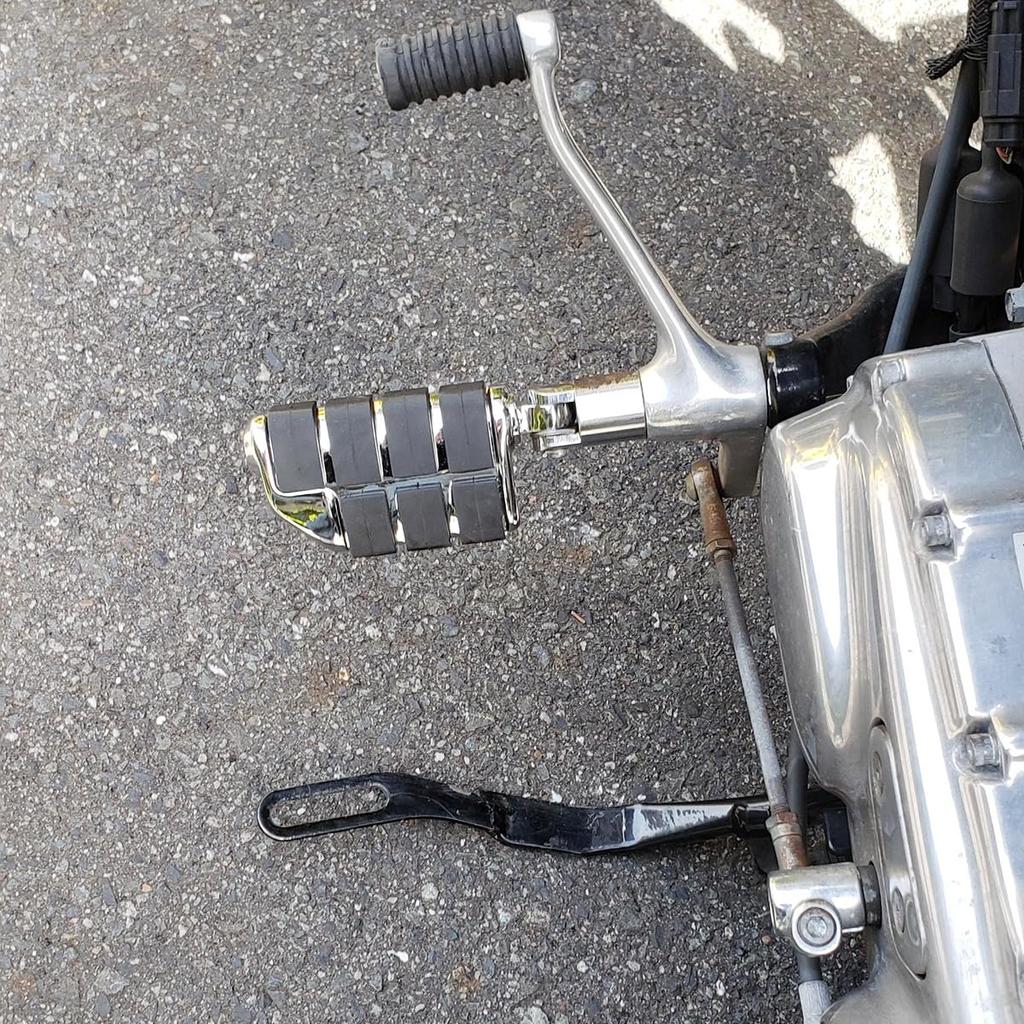 ZCJSZP 1 Pair Foot Peg Mount, Footrest, Foot Peg, Suitable for Softail Dyna, Sportster XL (Style 2 Silver)