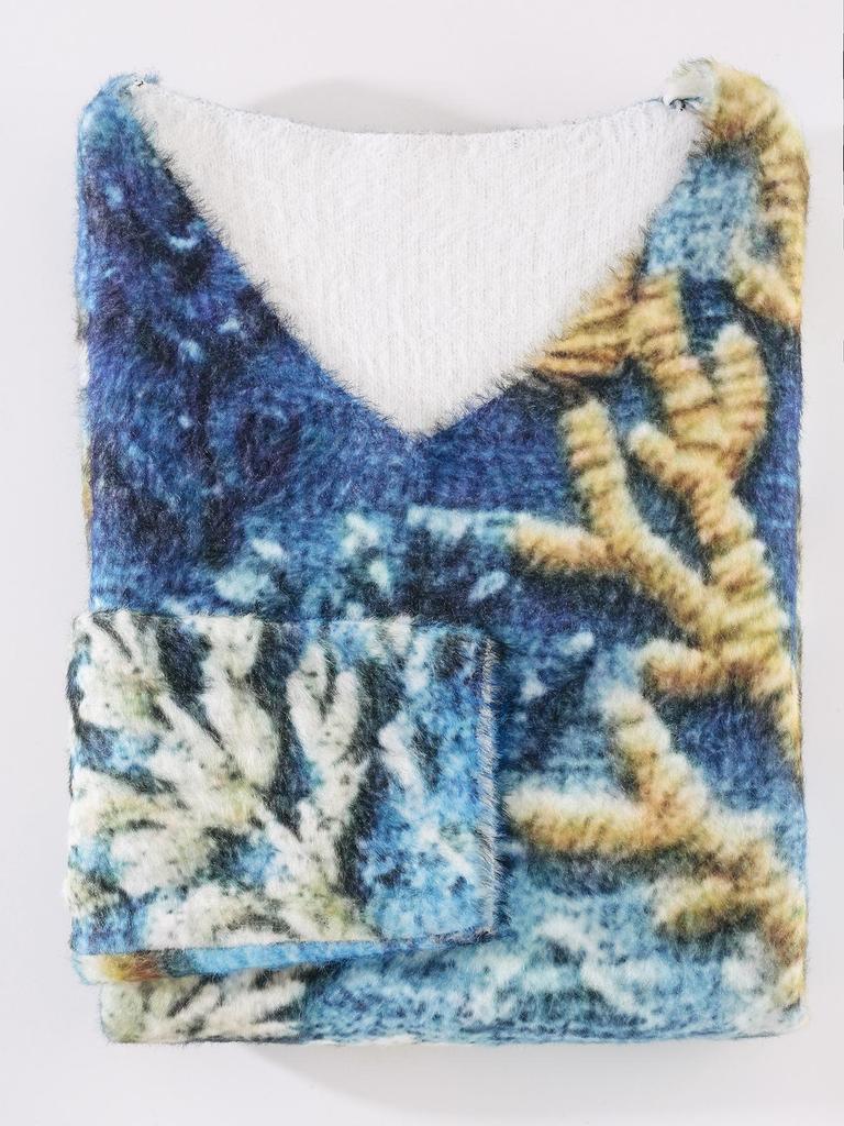 Women's V-Neck Mohair Knit Pullover - Snowflake Design for Autumn and Winter
