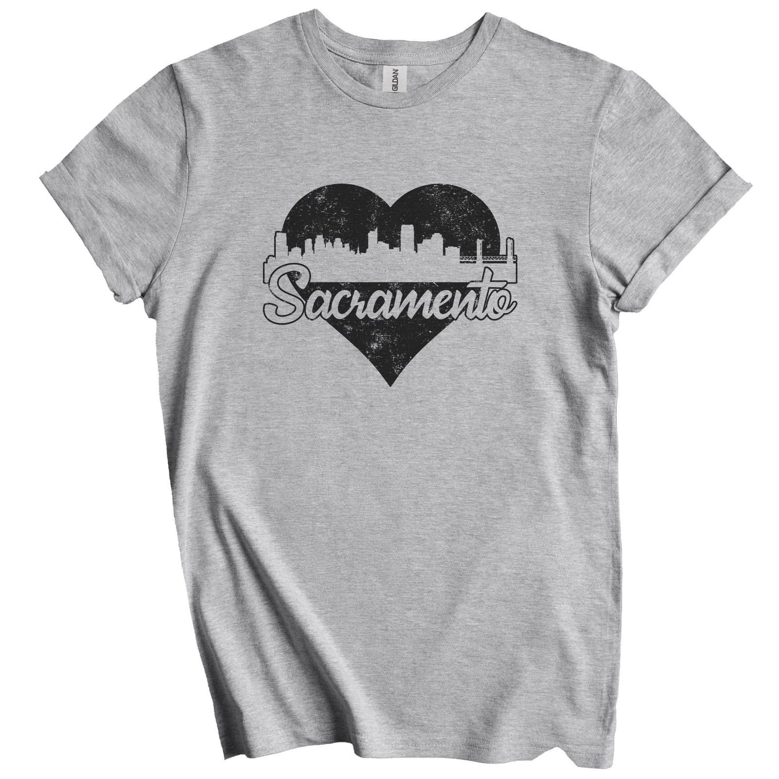 

Retro Sacramento California Skyline Heart Distressed T-Shirt 4XL