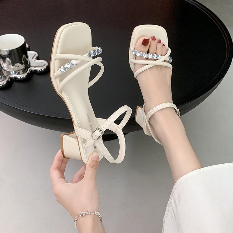 Open-toed rhinestone sandals summer new fashion outer wear thick heel square head button with skirt women's shoes