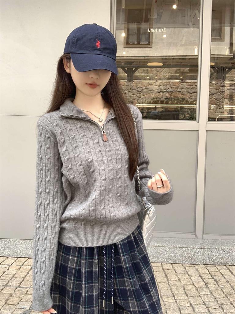 Autumn and Winter New Soft Waxy Gentle Half Zipper Stand-up Collar Twist Knitted Sweater Loose Sweater Women's Bottoming Shirt