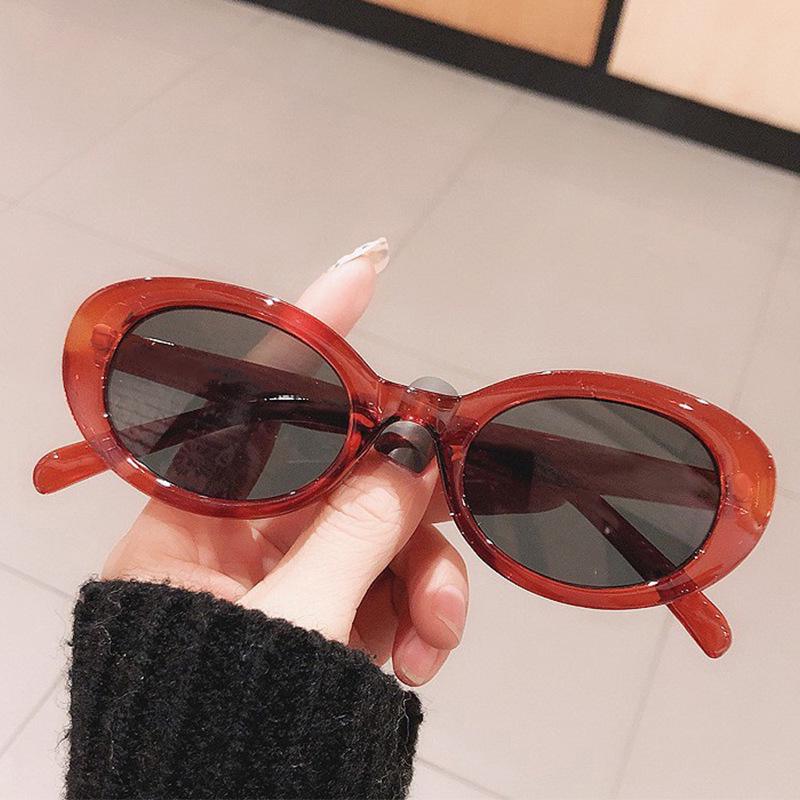 Women s Cat Eye Sunglasses, Oval Black Frame, Trendy European  American Style