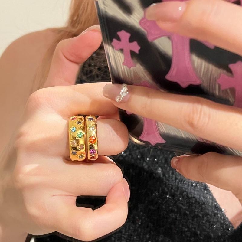 Bagues de luxe brillantes incrustées de diamants colorés pour femmes Design unique Empilables Bague de mode étincelante Bijoux de fête de luxe léger