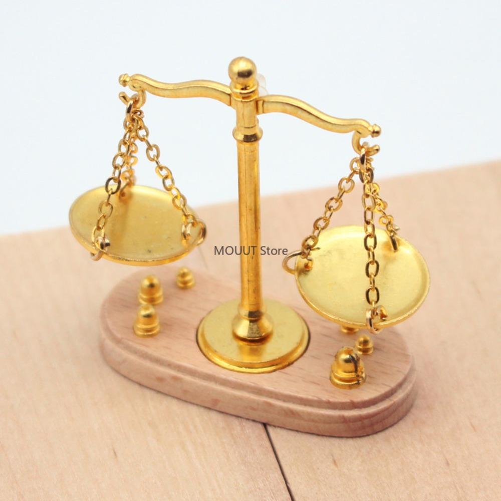 Antique Simulation Balance Scale Mini 1/12 Dollhouse Balance Toy Model Handmade Traditional Design Justice Scale Model Kids Gift