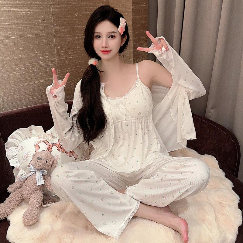 

Korean Floral Pajama Set: Spring-Autumn Camisole Cardigan with Chest Pads M