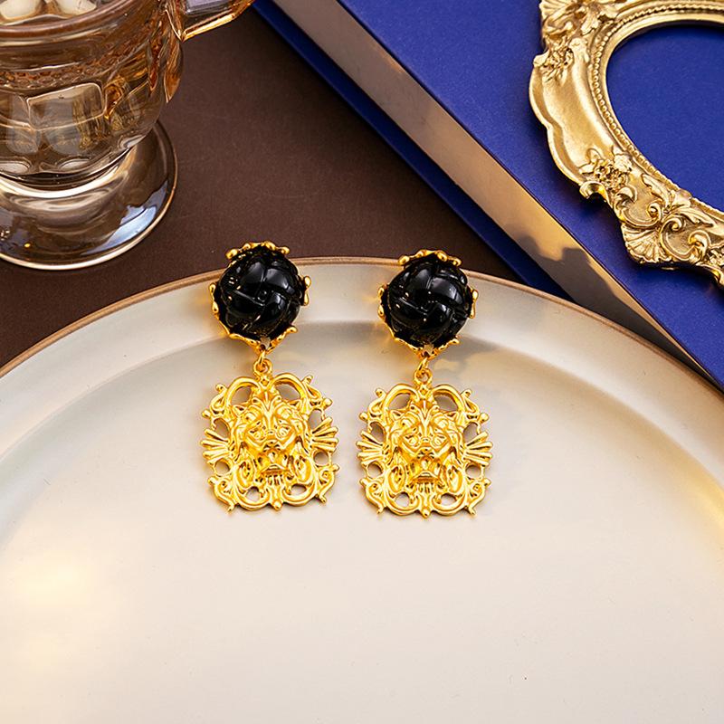 Серьги с тотемом китайского льва, придворный стиль, ощущение высокого качества, серьги с черным цветком, ретро-серьги неправильной формы.