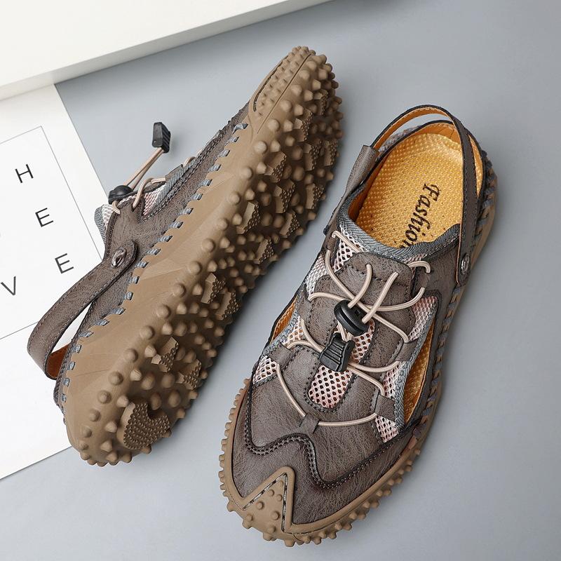 Spring Sandals New Large Men's Beach Shoes Handmade Soft Sole Breathable Sandals