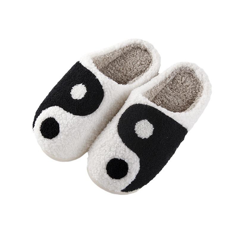 

New comfortable home tai chi cartoon warm winter cotton slippers couple men and women thick-soled soft-soled shoes thickened non-slip 37-38 чорний