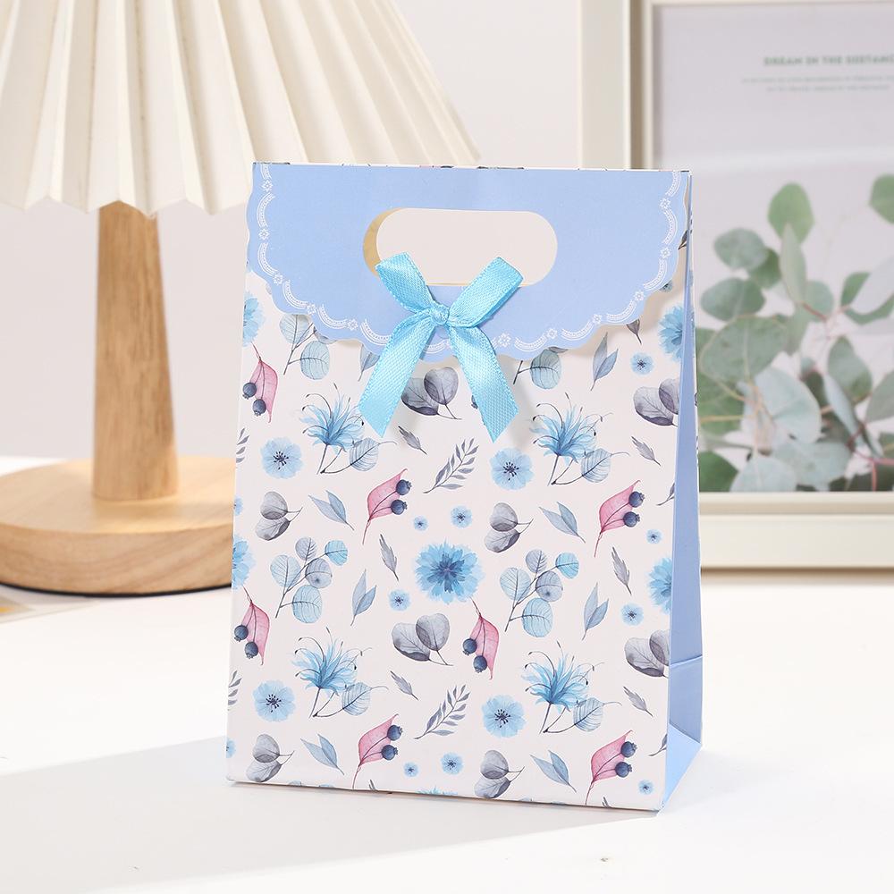 StoBag Floral Bowknot Gift Wrapping Bags Romantic Paper Handbag for Sweets Wedding Party Children's Birthday Candy Packaging