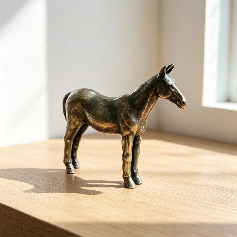 Figurines Animales en Laiton Massif Cheval Bélier Éléphant Rhinocéros Crapaud Tigre Design Rétro Pour Décoration de Maison et de Bureau Cadeau de Collection