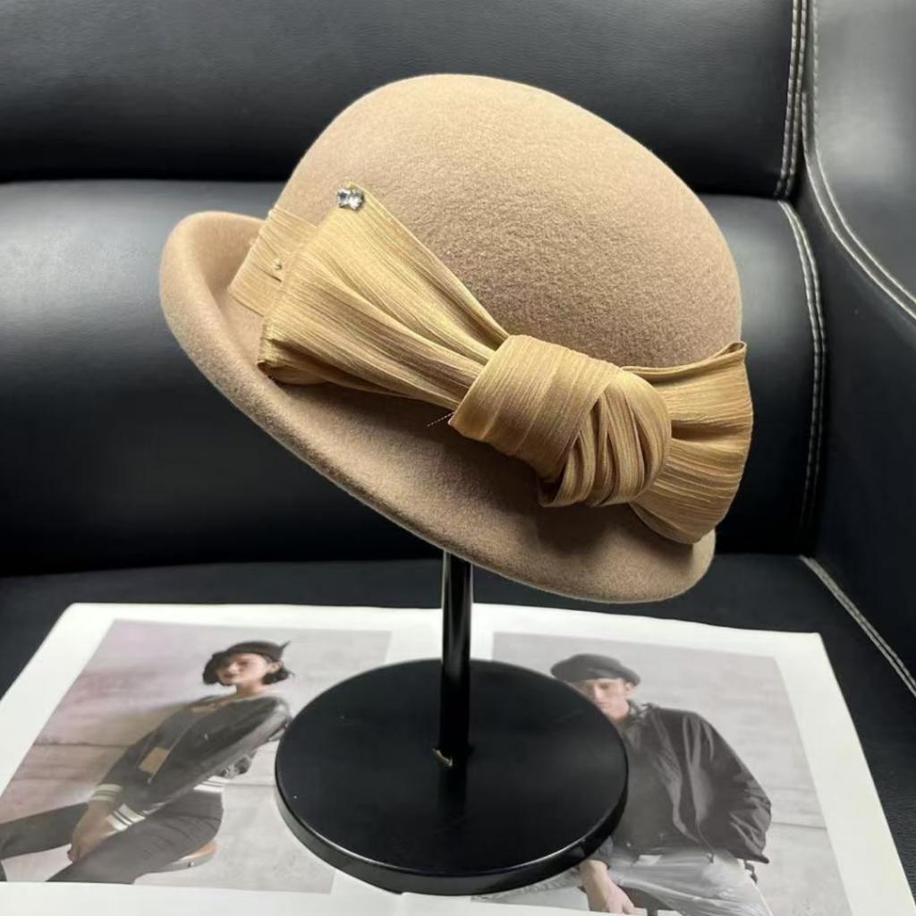 New Hepburn style autumn and winter French wool short edge curling top hat white beret retro elegant top hat