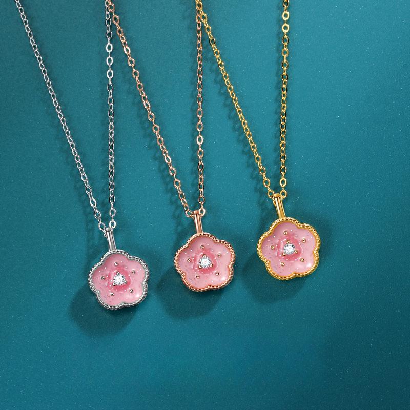 Small Peach Blossom Luck Necklace Women's Light Luxury Plum Blossom Pendant Korean Small Fresh Flower Fairy Korean Edition Women's Jewelry
