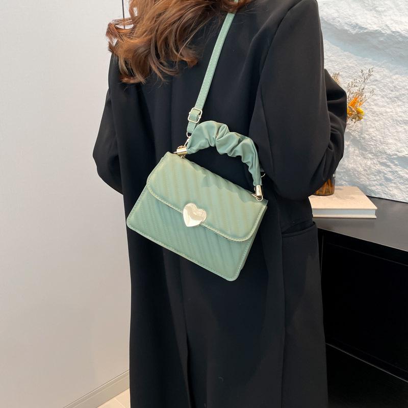 Delikatna plisowana torebka w stylu koreańskim: Wiosna 2024 Wszechstronna Mała Kwadratowa Torebka Matka-Dziecko