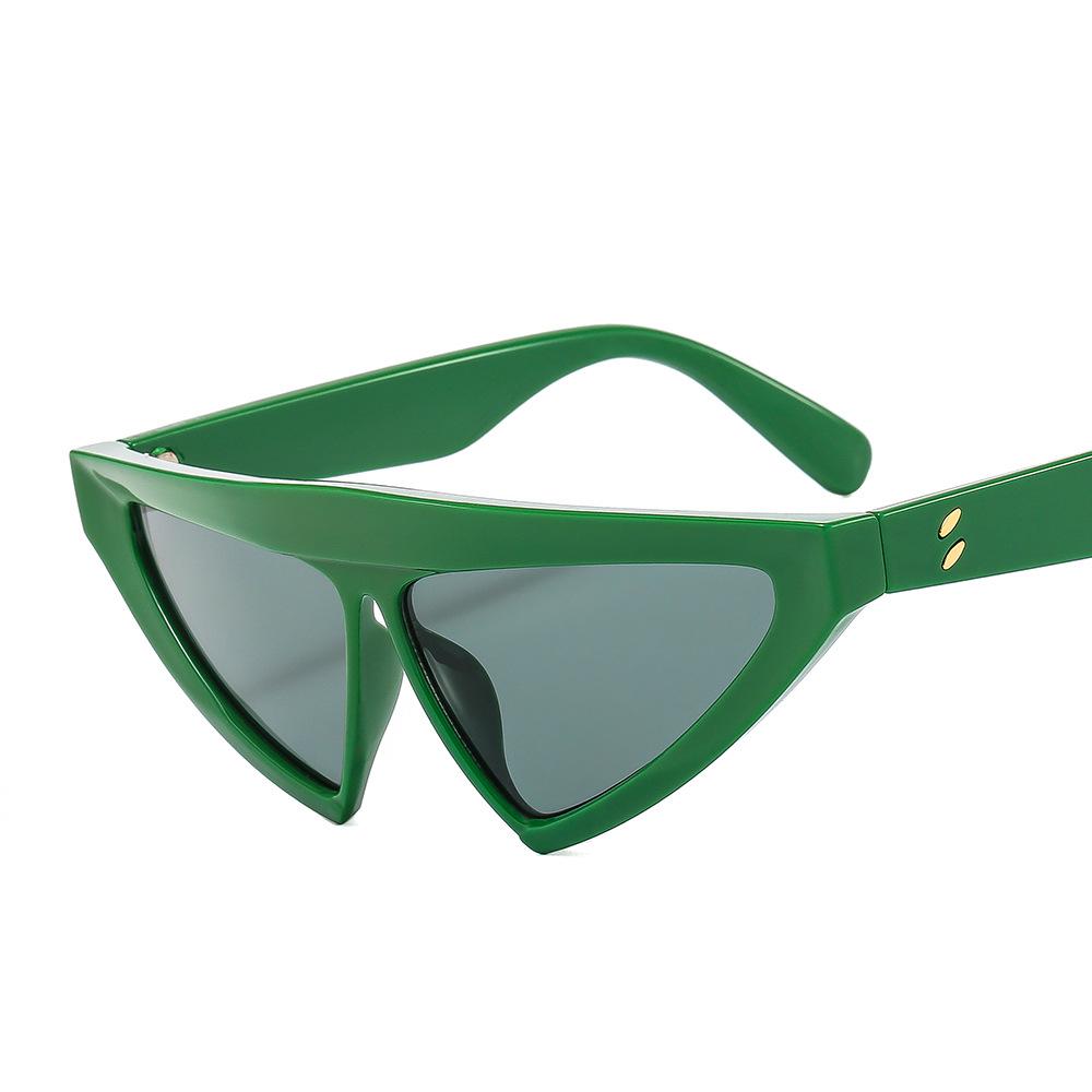 Private Label Sunglasses Women Lunettes De Soleil Concave Logo Promotion Fashion Women Small Triangle Rivet Sunglasses