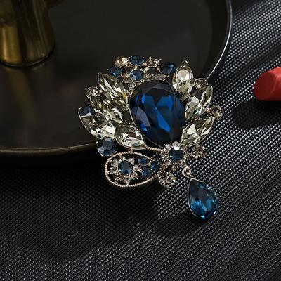 New Palace Style Retro Brooch Fashionable Temperament Elegant Women's Coat Chest Flower Accessories Fashionable Jewelry