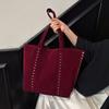 Single-shoulder Bag for Women, Niche Design, Underarm Tote Bag, Large Capacity for Commuting, Laid-back Style Women's Bag Casually