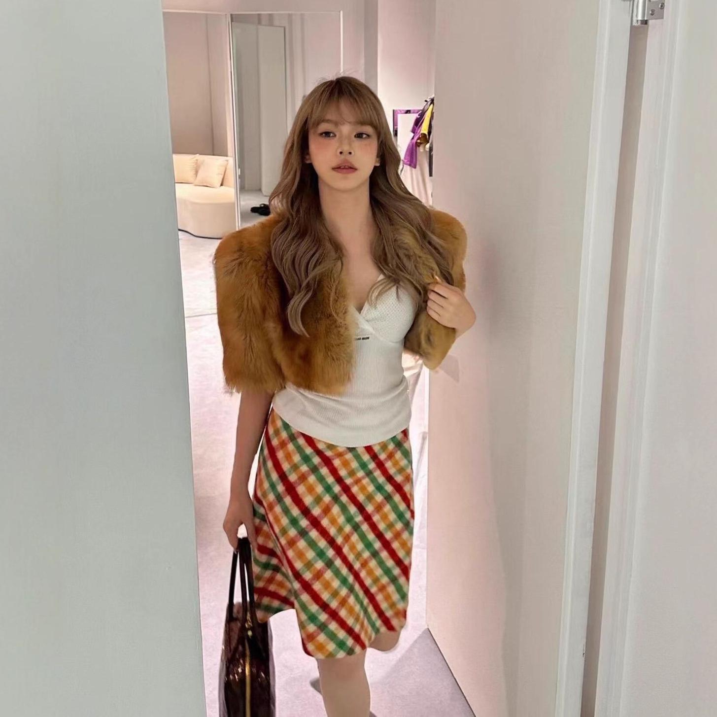 2025 New Retro Plaid Wool A-line Skirt for Women - Non-stretch, Slimming, Versatile for Autumn/Winter Size 38