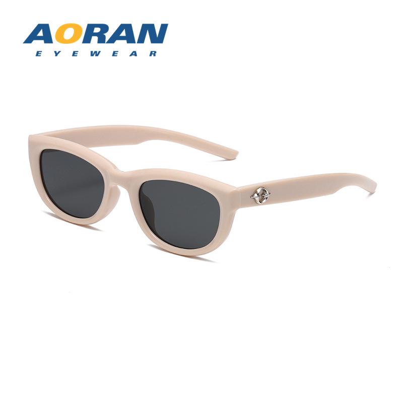 Unisex Oval Sunglasses: European & American Style, Fashionable Small Frame, UV Protection, Perfect for Driving.