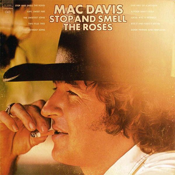 

LP Record MAC DAVIS - Stop And Smell The Roses KC32582 COLUMBIA 1974 US Country/Folk Used