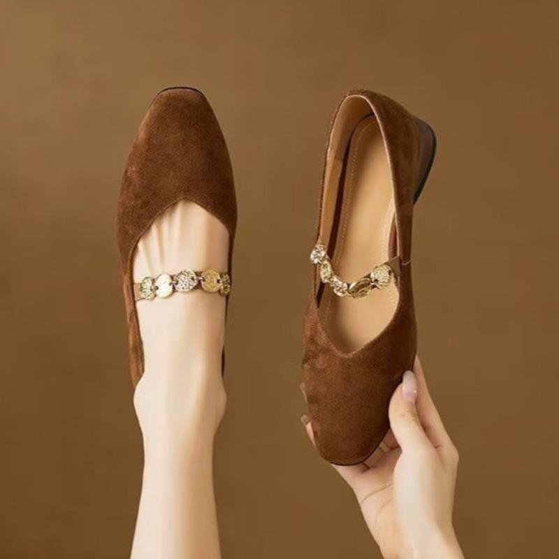 2026 Retro Quadratischer Kopf Goldmünzen-Ketten-Schuhe Damen Bequem Vielseitig Dicker Niedriger Absatz Einzelne Schuhe Frühjahrs-Saison