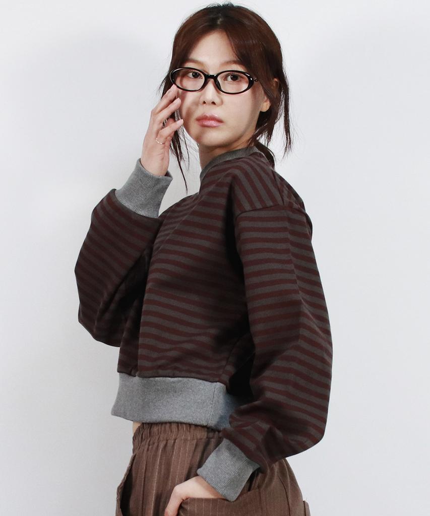 Deumakeu Stripe Crop Sweatshirt -Burgundy