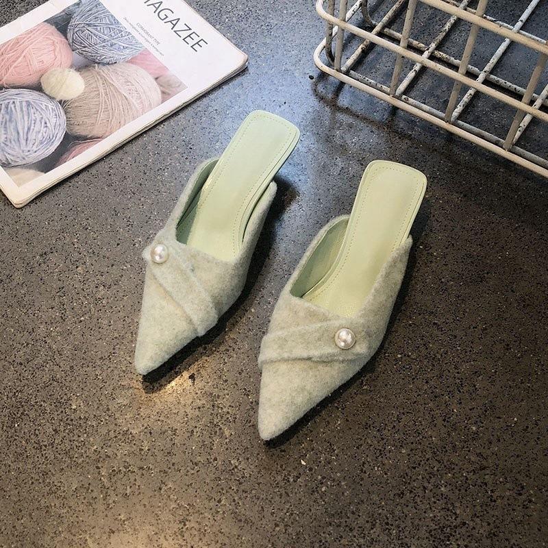 French pearl small fragrant wind bag head half slippers women's outer wear 2025 new pointed head light mouth thick heel sandals