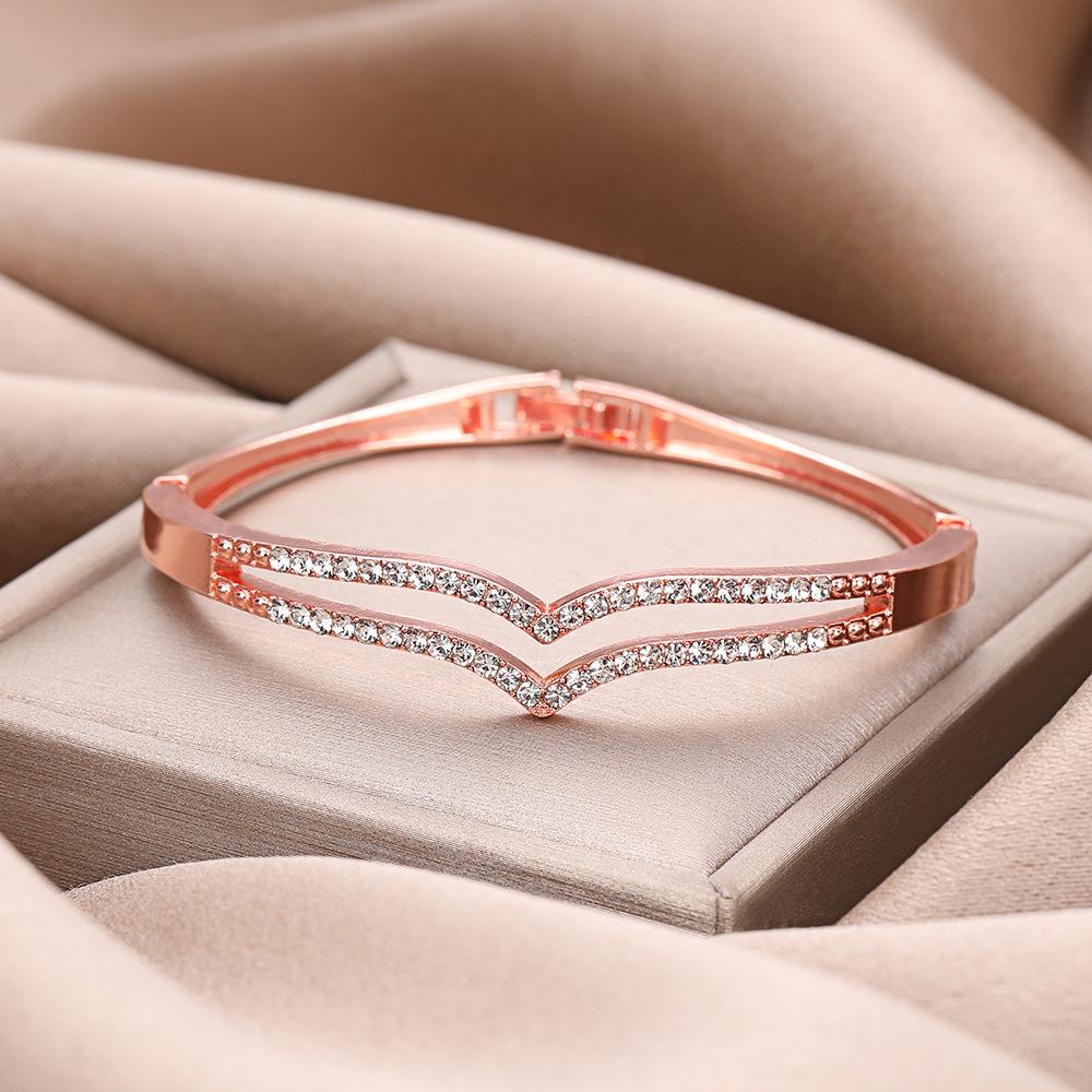 Decorative Creative Bracelet Women's Fine Sticky Rhinestone High-end Sense Spot Light Luxury Style Zinc Alloy Jewelry