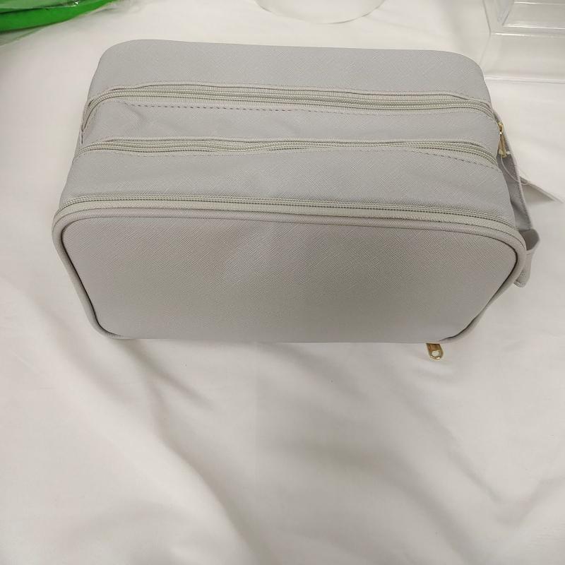 

Тришаровий шкіряний водонепроникний мішок для прання Однотонний мішок для гоління Пакет для зберігання засобів для догляду за шкірою Портативні косметички для чоловіків і жінок 28x17x15cm сірий колір