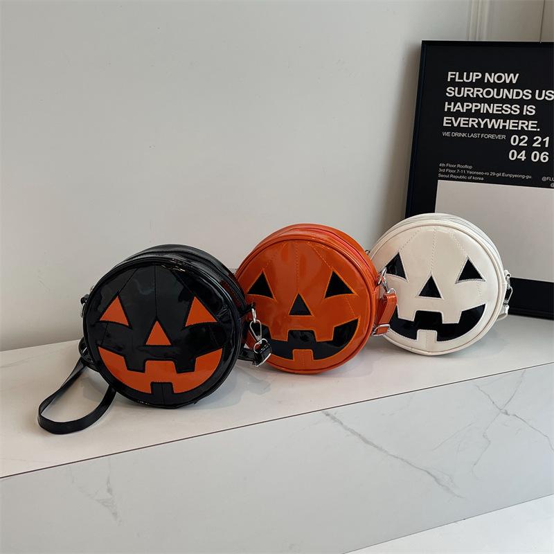 Halloween Pumpkin Small Bag Female 2025 New European and American Fashion Niche Funny Ghost Tide Cool Messenger Small Round Bag