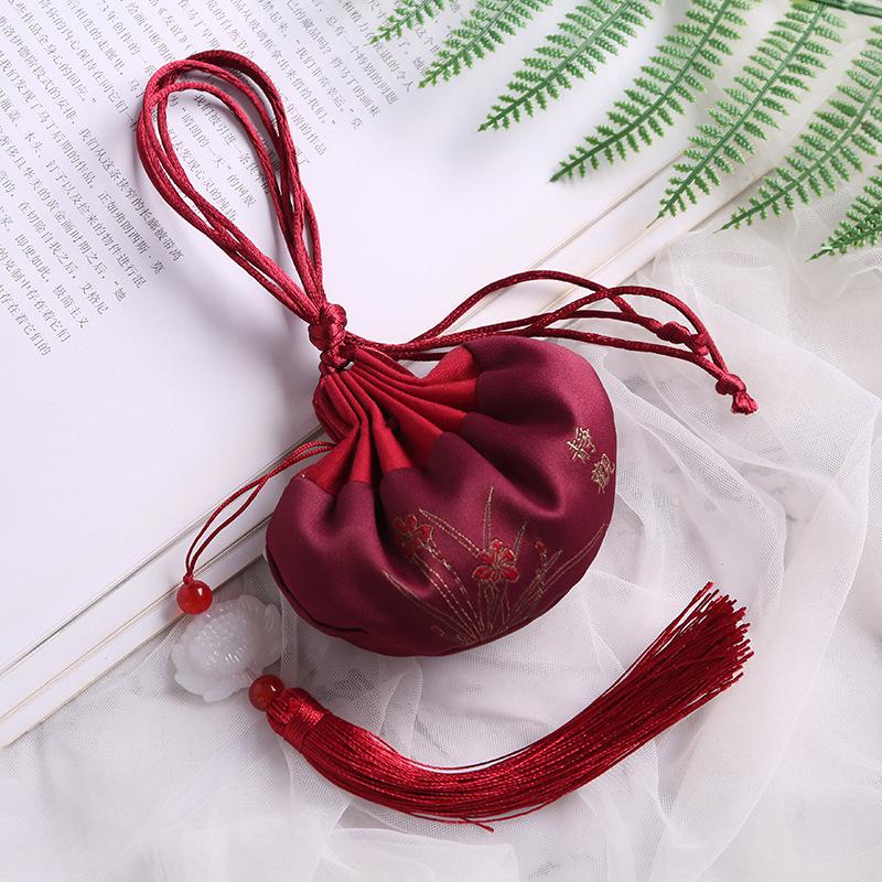 Ping An Cultural Scenic Amulet: Hanfu Style Sachet Pendant for Safety and Luck