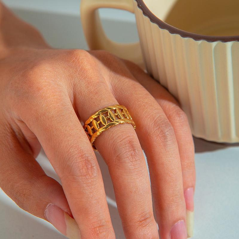 Elegant French Titanium Steel Multi-Layered Leaf Ring with Irregular Design, 18K Gold Plating