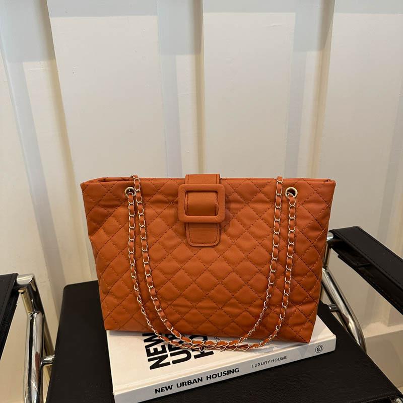 Fashion and Foreign Style Shoulder Bag, Beautiful Tote Bag 2025 Niche Design Trend Messenger Bag, Casual and Simple Handbag