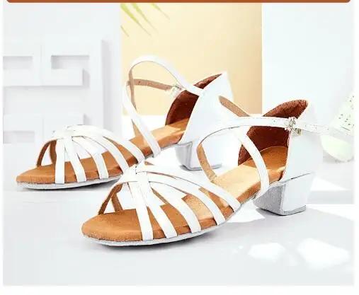  Soft-soled Girl Dance Shoes Child Ren Low Heel Ladies Women Latin Ballet Shoes Professional Woman Dancing Shoes Sandals