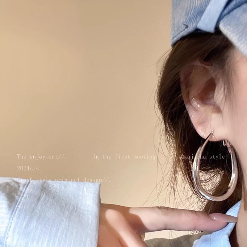 Women Minimalist Solid Circle Hoop Earrings Simple Fashion Ear Jewelry