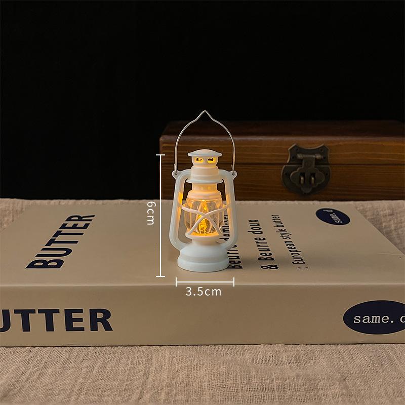 1Pcs Dollhouse Miniature Kerosen Lamp Home Decor Toy Mini Led Retro Glowing Lantern Simulation Cande Light Night Lamp