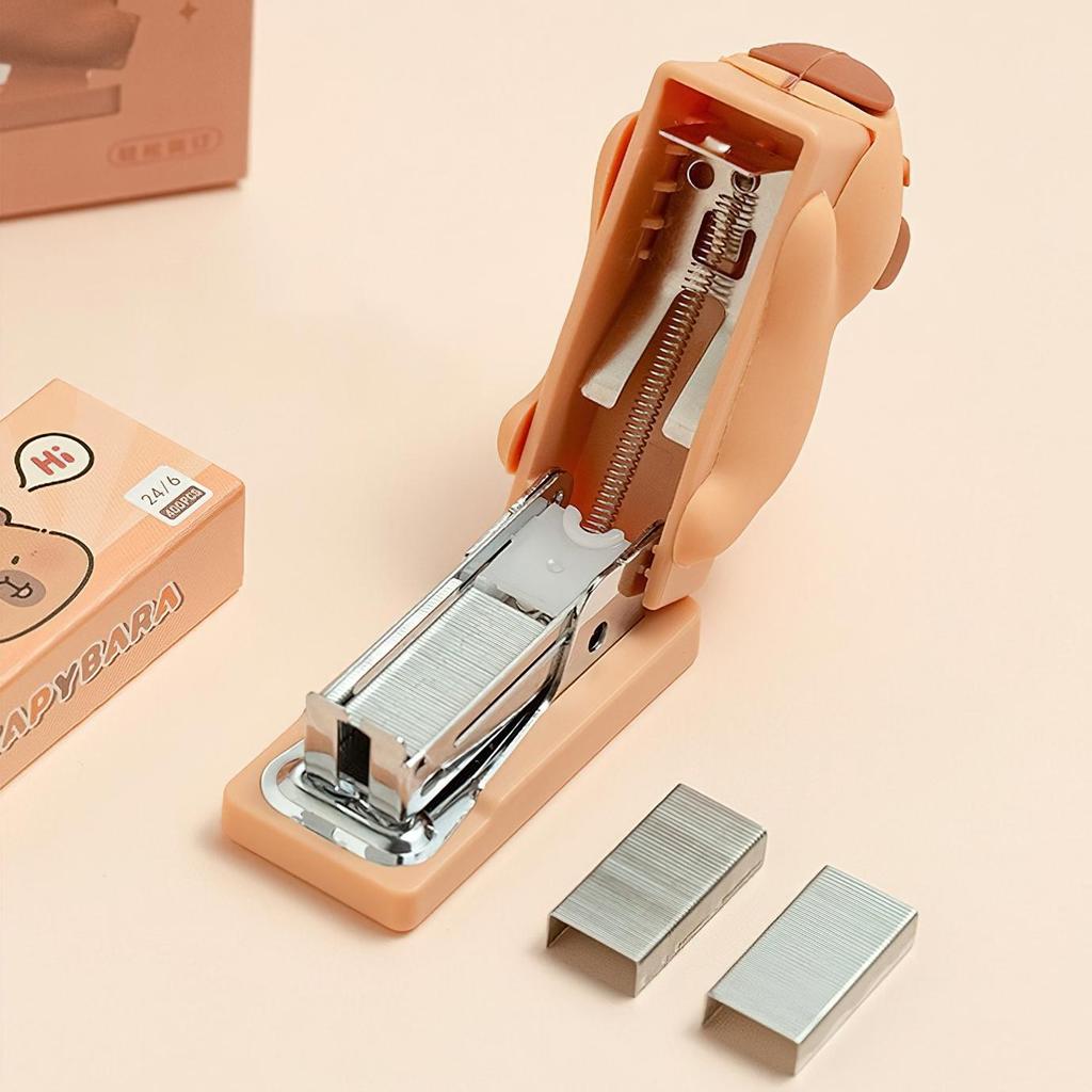 Mini Doll Stapler 400pcs 24/6 Staples Set Cartoon Capybara Bear Rabbit Duck Portable Binder Office Binding Tools School