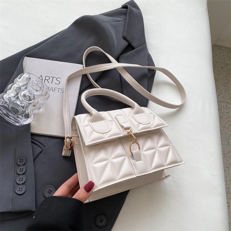 2025 Korean Version Summer New Fashion Simple Shoulder Casual Foreign Fashion Portable Messenger Bag Retro Small Square Bag