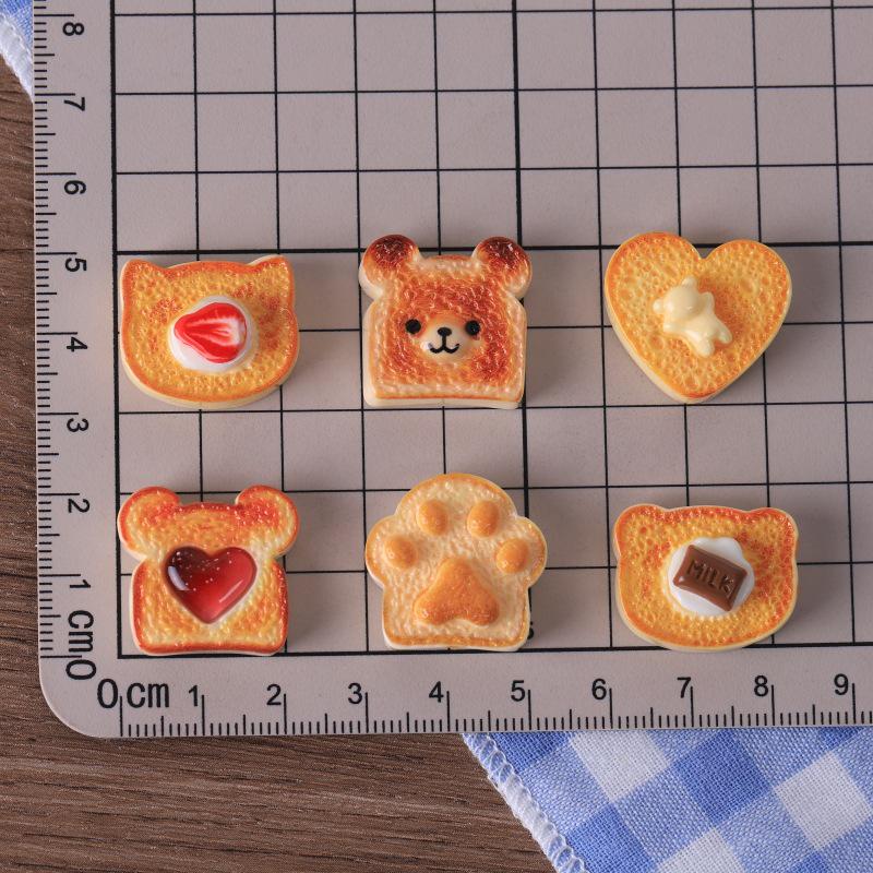 Miniature Dollhouse Caramel Toast Bread Heart Bear Resin Food Display