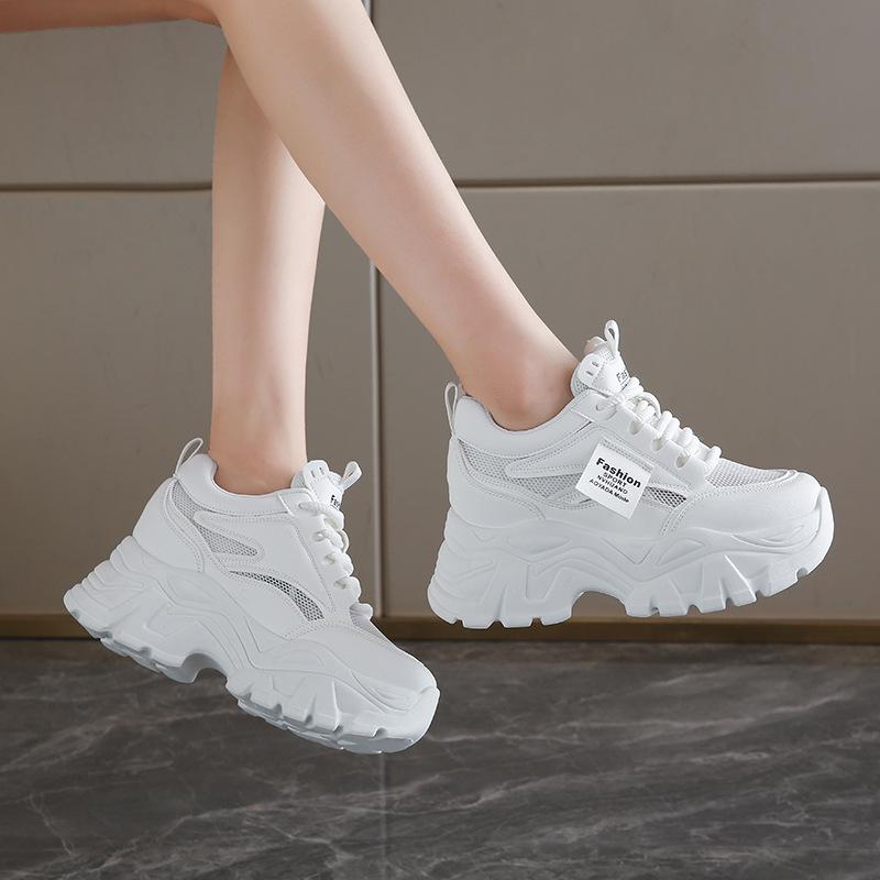 2025 new spring thick-soled inner height increase dad shoes women's small height sports shoes versatile and popular women's shoes