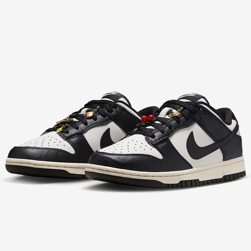 Nike Women's Dunk Low Casual Shoes