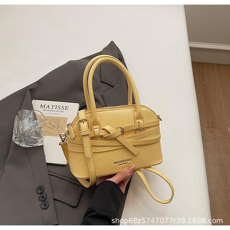 

2025 new American retro niche design simple commuter shoulder messenger bag trendy fashion handbag жёлтый