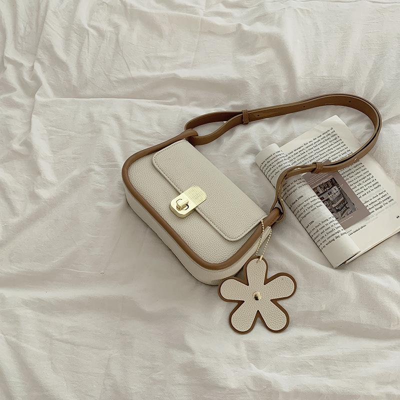 

Newest Underarm Bag Summer All-Match Handbag Flower Pendant Small Square Bag Shoulder Messenger Bag