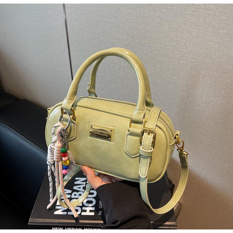 

Портативная сумка-боулинг женская новая весенне-летняя на плечо, сумка-мессенджер, высококлассная универсальная маленькая квадратная сумка зелёный