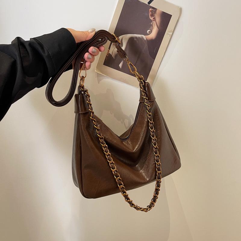 Autumn and winter plush bag women's new autumn and winter women's bag trendy versatile large-capacity shoulder messenger bag