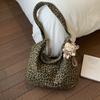 Large capacity leopard print bag women's new trendy fashion messenger bag female college student class shoulder bag female
