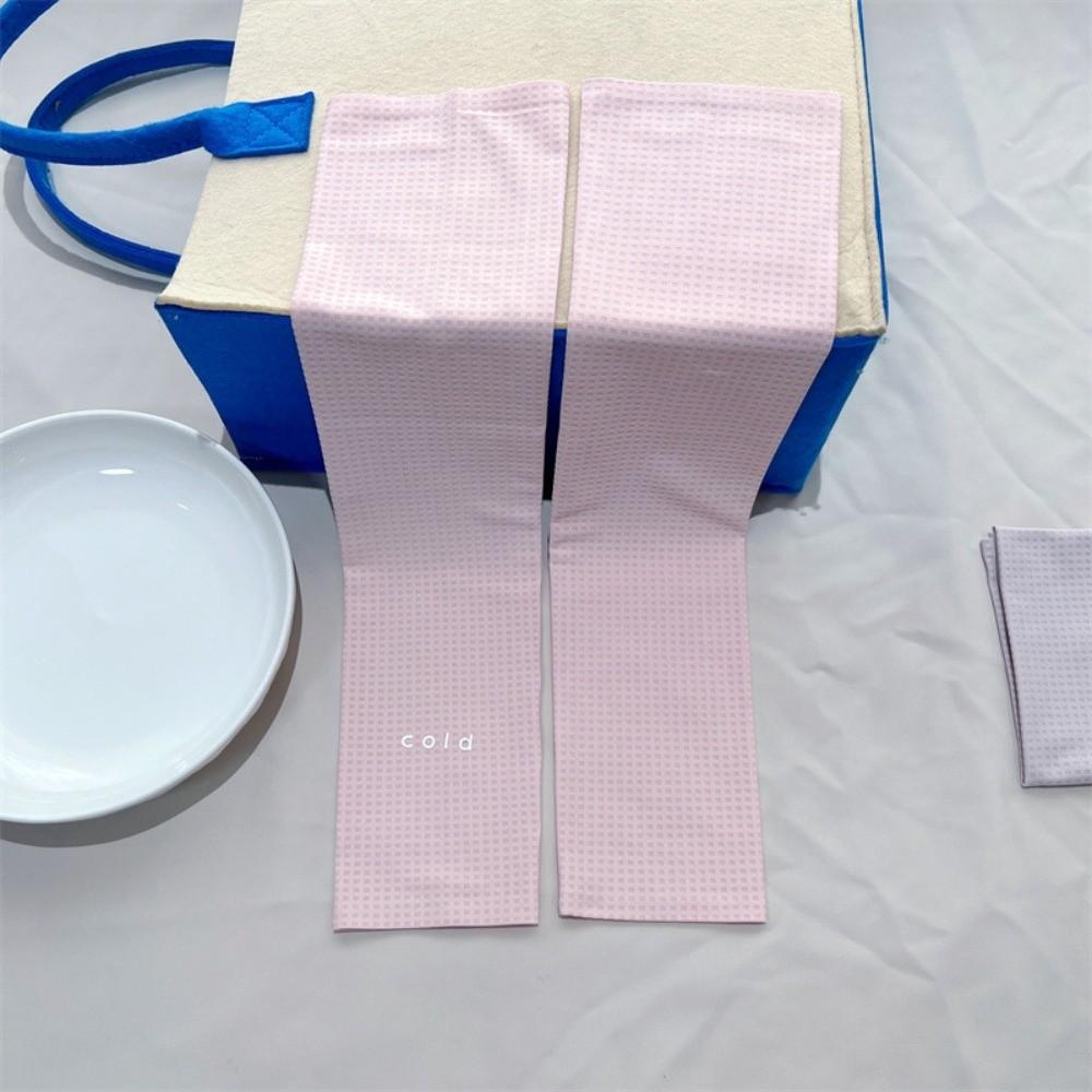 

Trendy Anti-UV Ice Silk Sleeves UPF 50+ Elastic Sunscreen Sleeves Loose Breathable Riding Driving Sleeves Outdoor светло-розовый