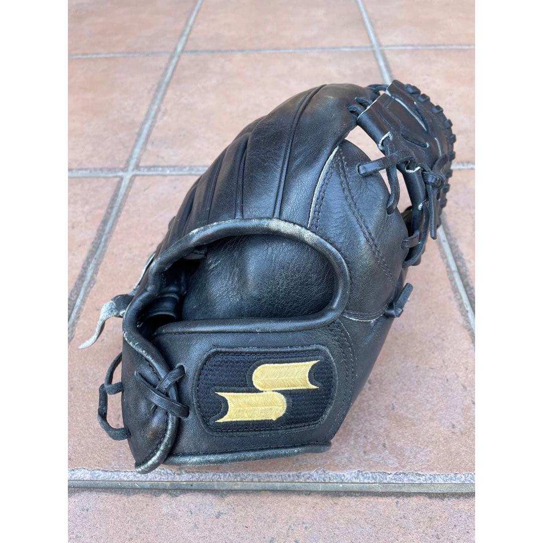 Used SSK Professional Infielder Gloves