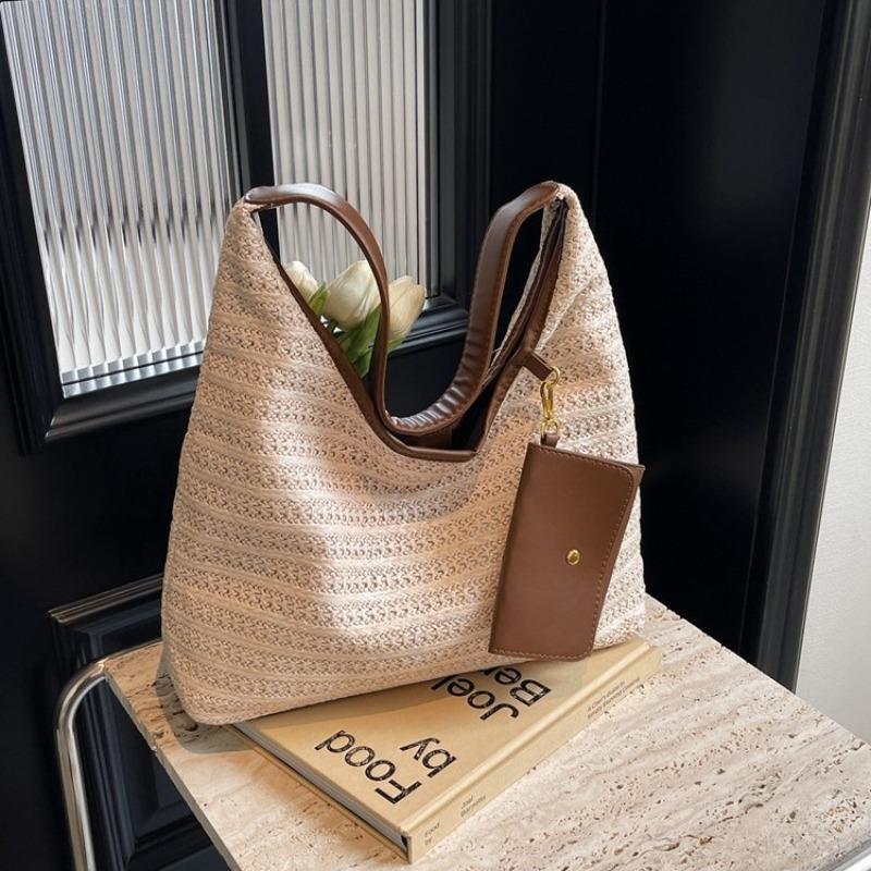 Beach bag women's new hand-woven shoulder bag large-capacity tote bag commuter straw bag