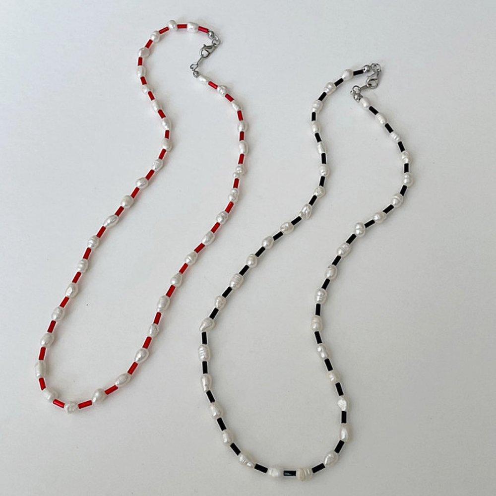 Berryoung / Bar Bead Point Freshwater Pearl Layered Necklace (2 Colors)