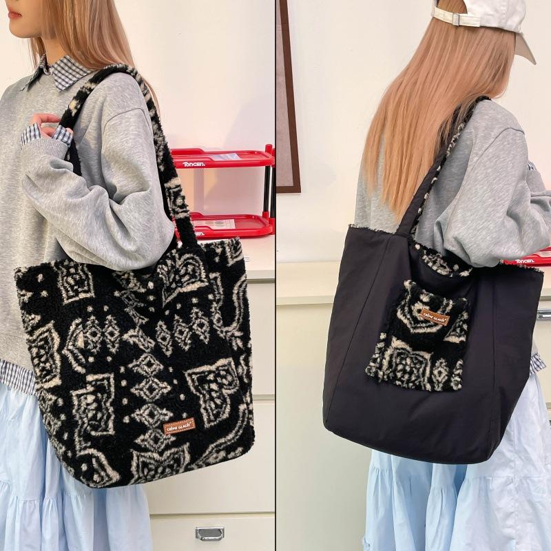 A Large-capacity Double-sided Single-shoulder Bag with A High Level of Appearance and A Retro Lightweight Handbag